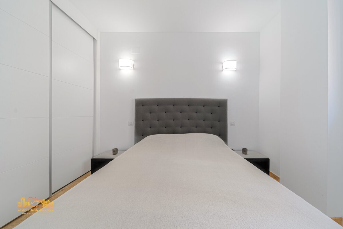 Apartment with 3 bedrooms, 115m² in Punta Prima, Spain [ID: 0150-LS-1803]