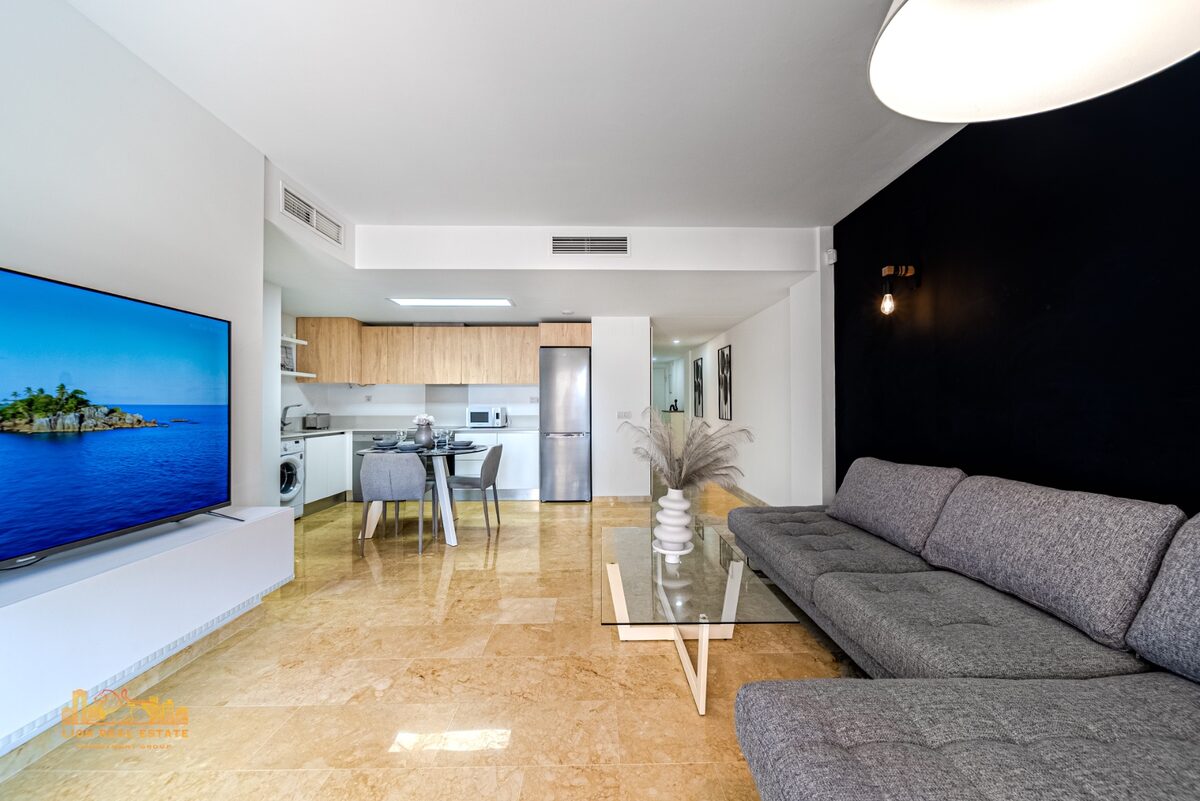 Apartment with 3 bedrooms, 115m² in Punta Prima, Spain [ID: 0150-LS-1803]