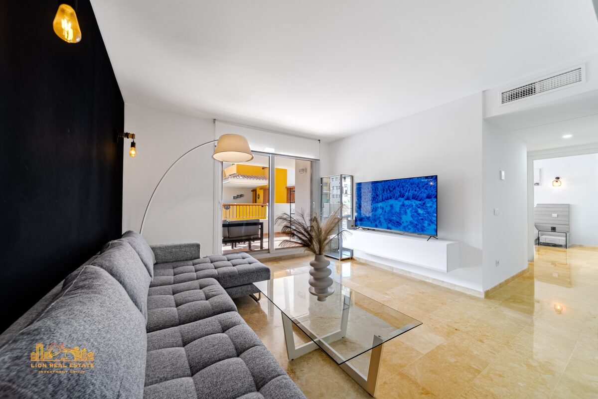 Apartment with 3 bedrooms, 115m² in Punta Prima, Spain [ID: 0150-LS-1803]