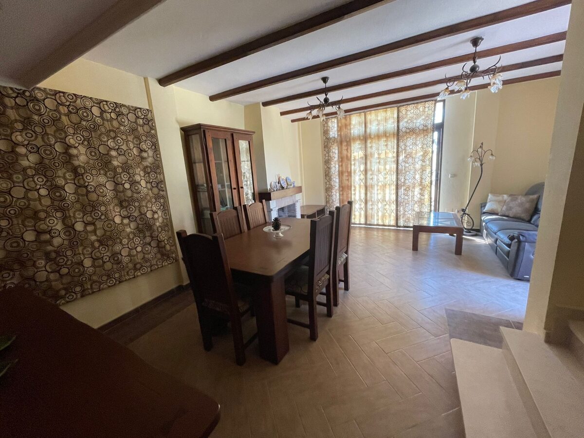 Будинок з 4 спальнями, 134м² в Оріуела Коста, Іспанія [ID: 0150-LS-0305]