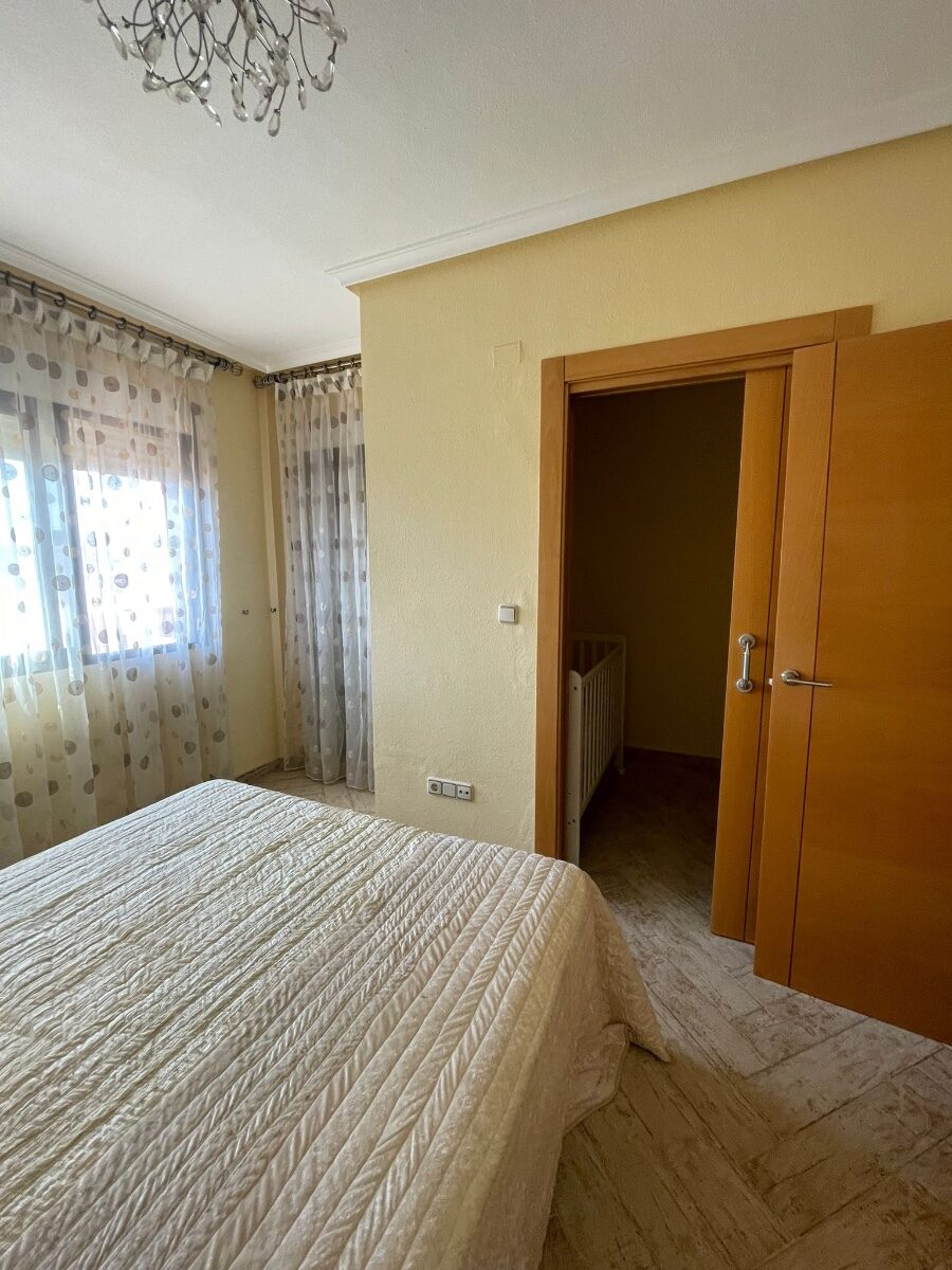 Будинок з 4 спальнями, 134м² в Оріуела Коста, Іспанія [ID: 0150-LS-0305]