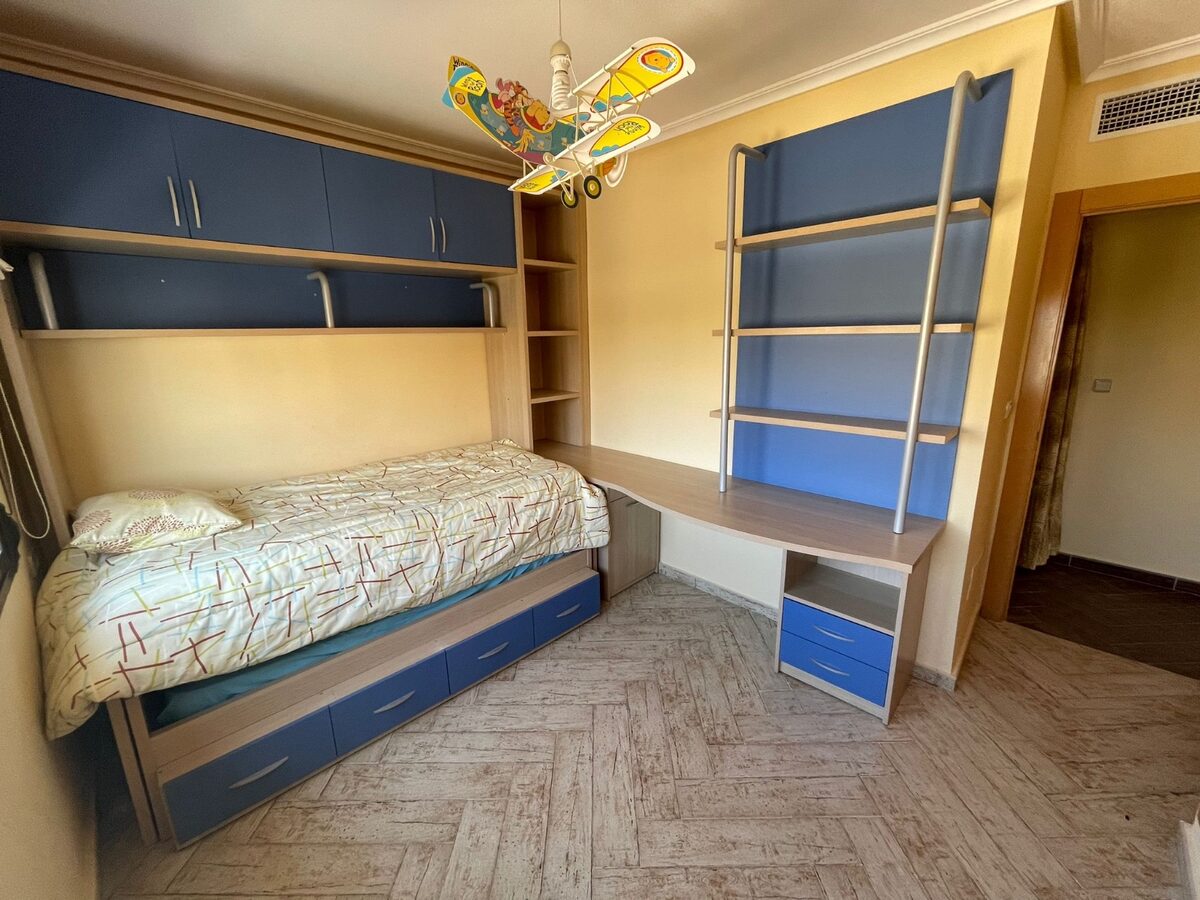 Будинок з 4 спальнями, 134м² в Оріуела Коста, Іспанія [ID: 0150-LS-0305]