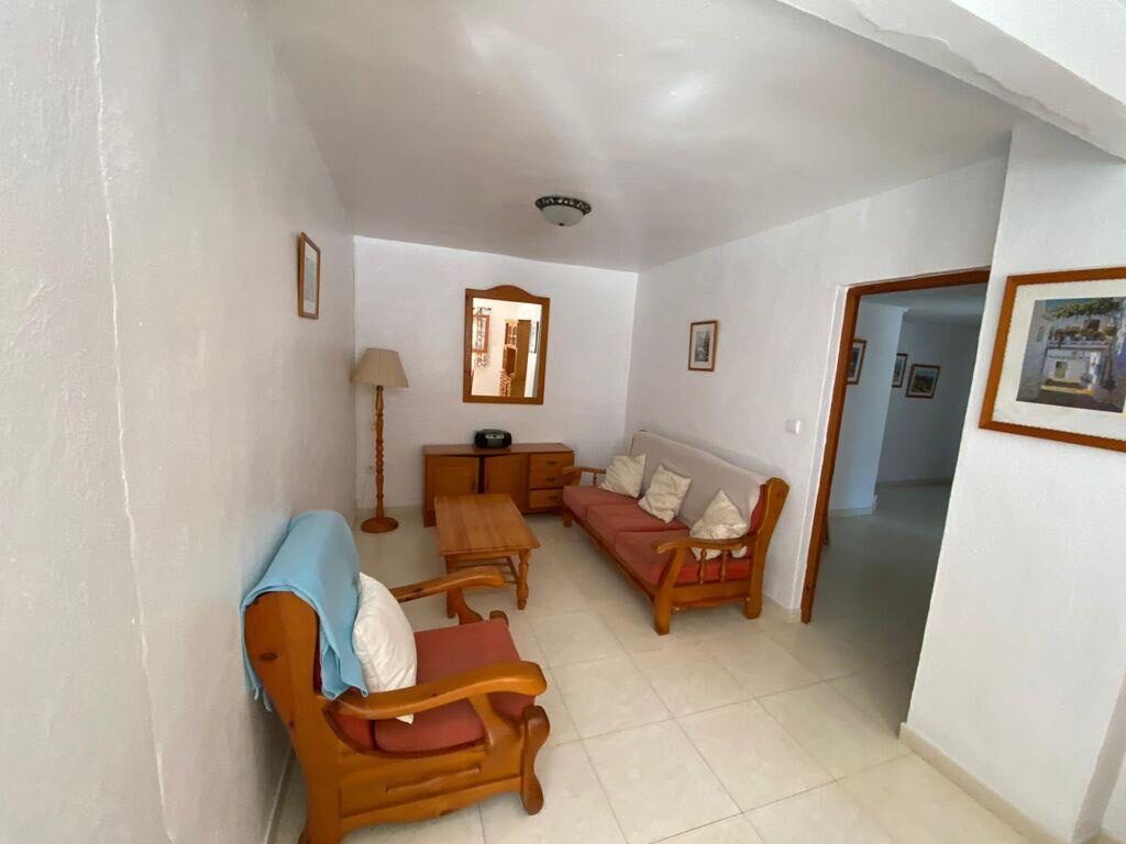 Townhouse with 12 bedrooms, 404m² in Torrevieja, Spain [ID: 0150-LS-1306]