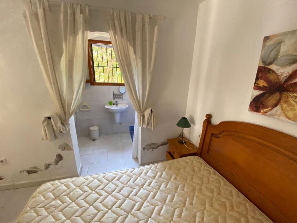 Townhouse with 12 bedrooms, 404m² in Torrevieja, Spain [ID: 0150-LS-1306]