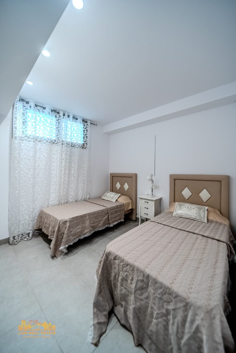 Вилла с 3 спальнями, 193м² в Ориуэла Коста, Испания [ID: 0150-LS-0907]