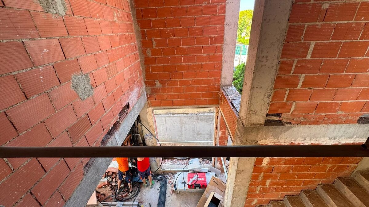 Земля з 4 спальнями, 245м² в Оріуела Коста, Іспанія [ID: 0150-LS-1007]