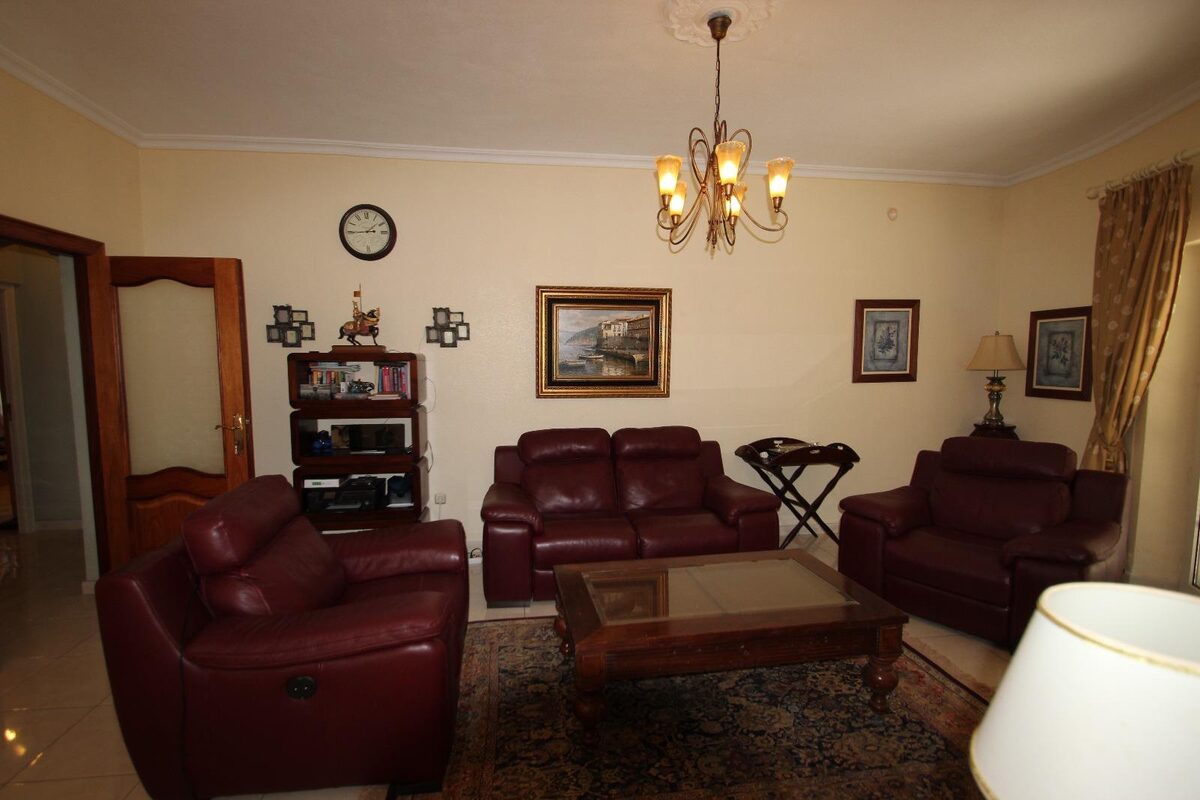 Вилла с 4 спальнями, 250м² в Торревьеха, Испания [ID: 0150-LS-2407]