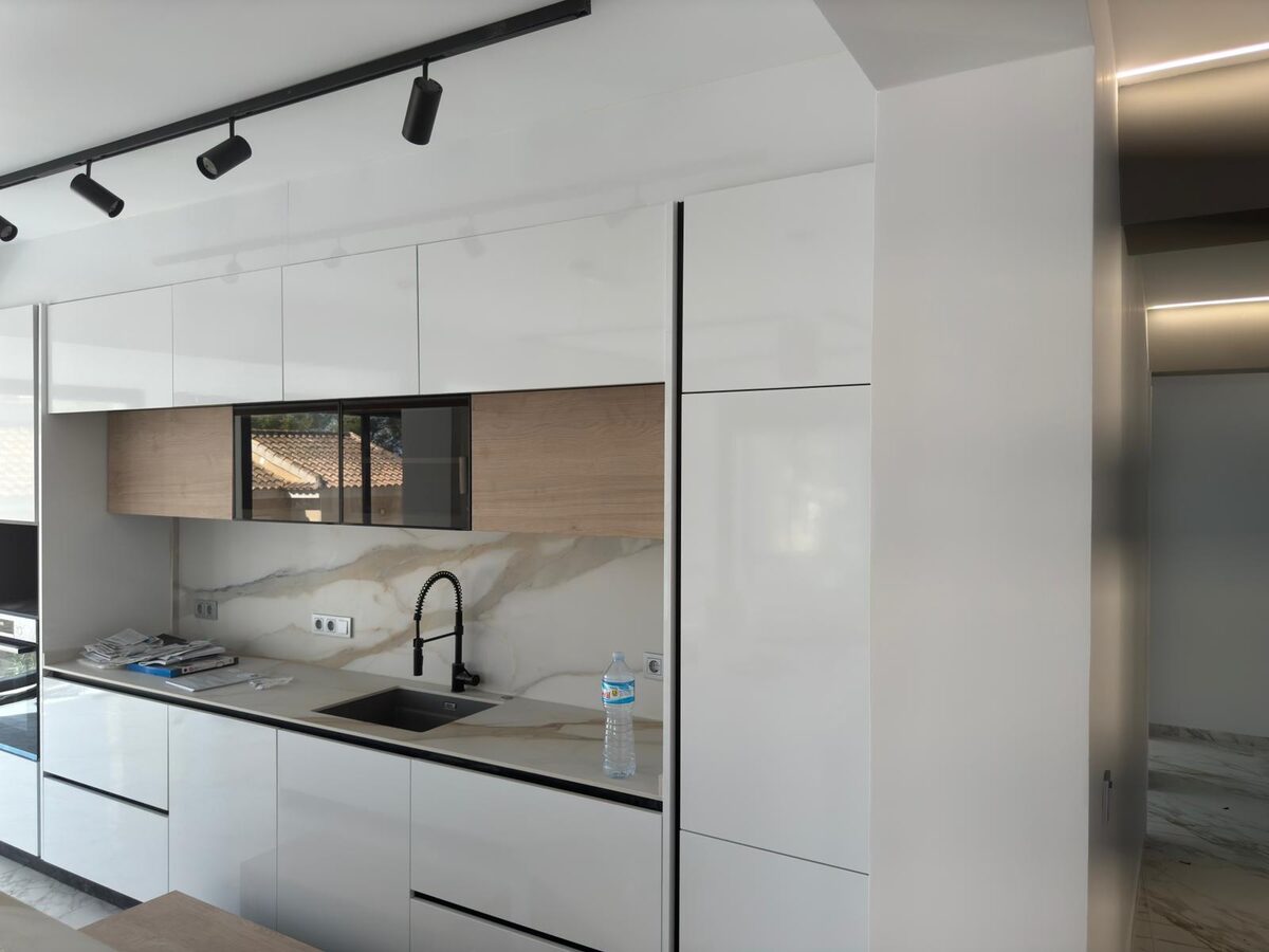 Вилла с 4 спальнями, 280м² в Торревьеха, Испания [ID: 0150-LS-0708]
