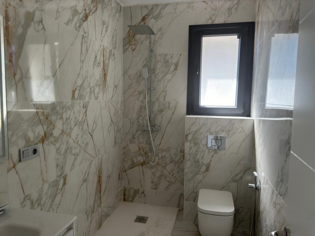 Вилла с 4 спальнями, 280м² в Торревьеха, Испания [ID: 0150-LS-0708]
