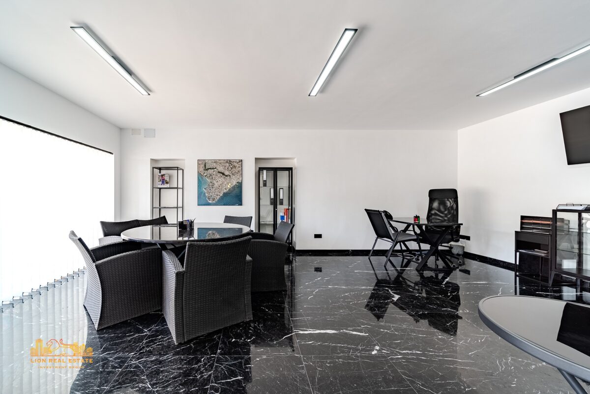 Комерційна нерухомість з 2 спальнями, 120м² в Оріуела Коста, Іспанія [ID: 0150-LS-0808]