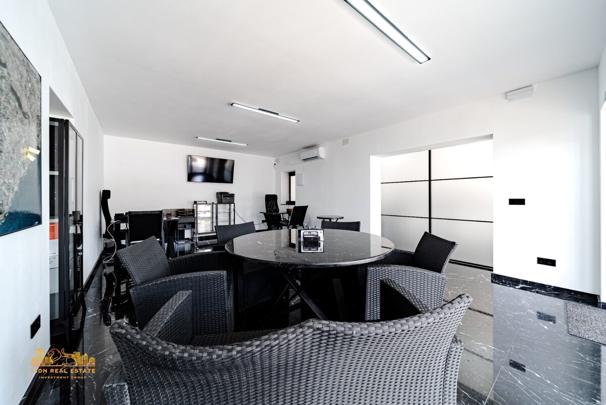 Комерційна нерухомість з 2 спальнями, 120м² в Оріуела Коста, Іспанія [ID: 0150-LS-0808]