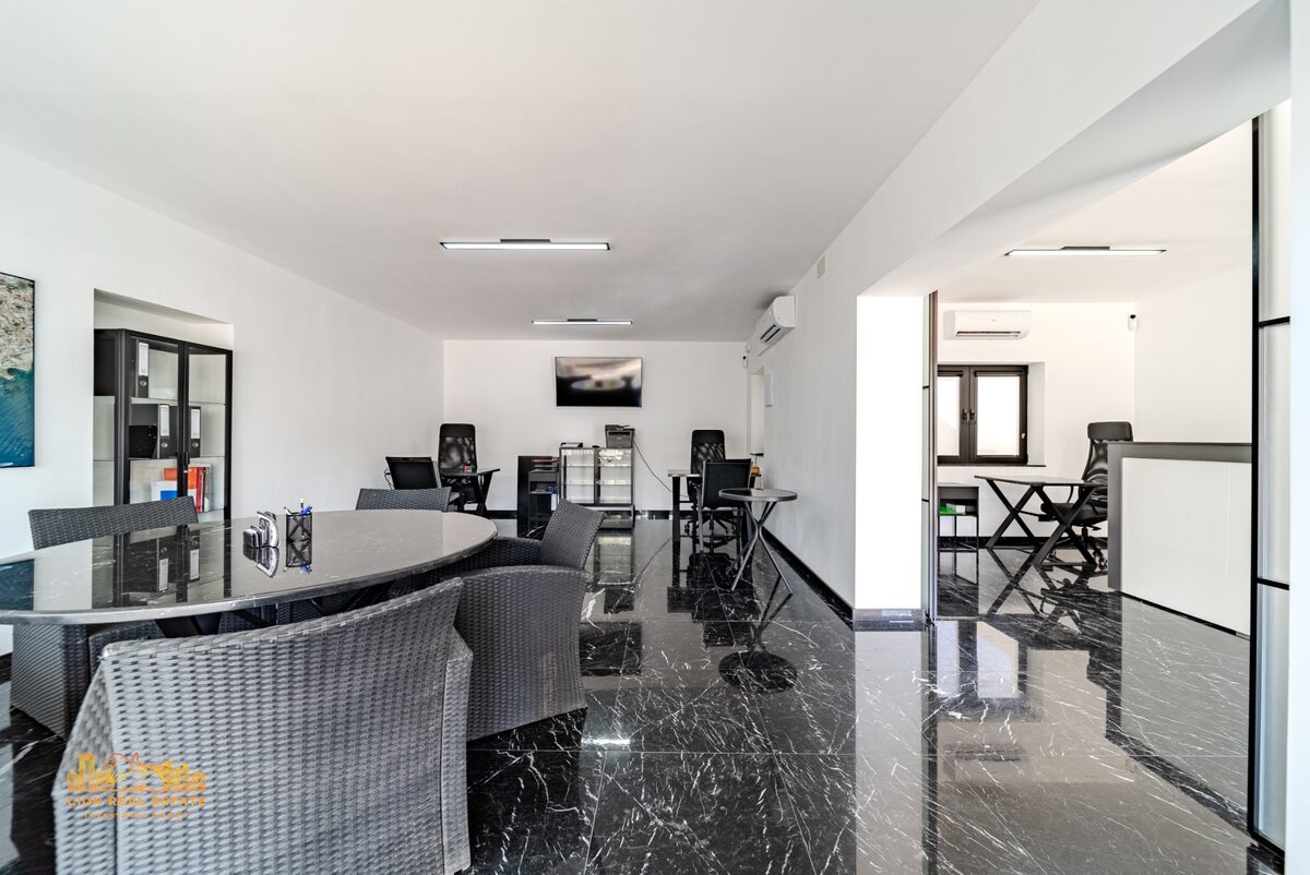 Комерційна нерухомість з 2 спальнями, 120м² в Оріуела Коста, Іспанія [ID: 0150-LS-0808]