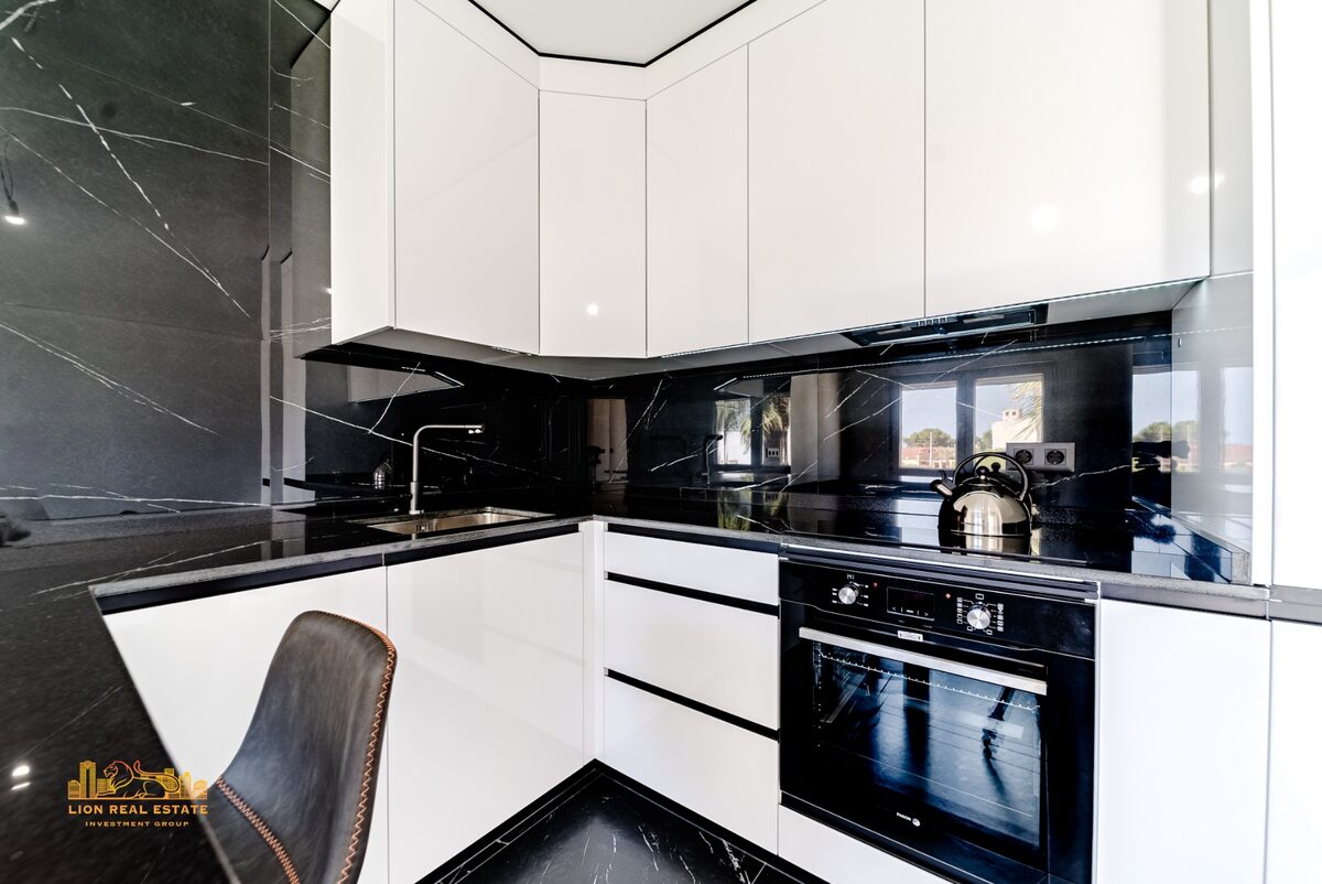 Комерційна нерухомість з 2 спальнями, 120м² в Оріуела Коста, Іспанія [ID: 0150-LS-0808]