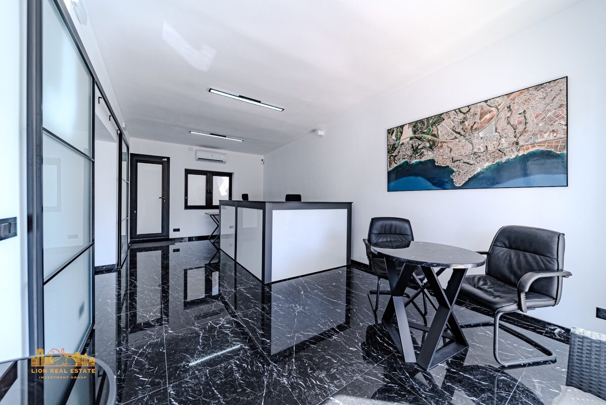 Комерційна нерухомість з 2 спальнями, 120м² в Оріуела Коста, Іспанія [ID: 0150-LS-0808]