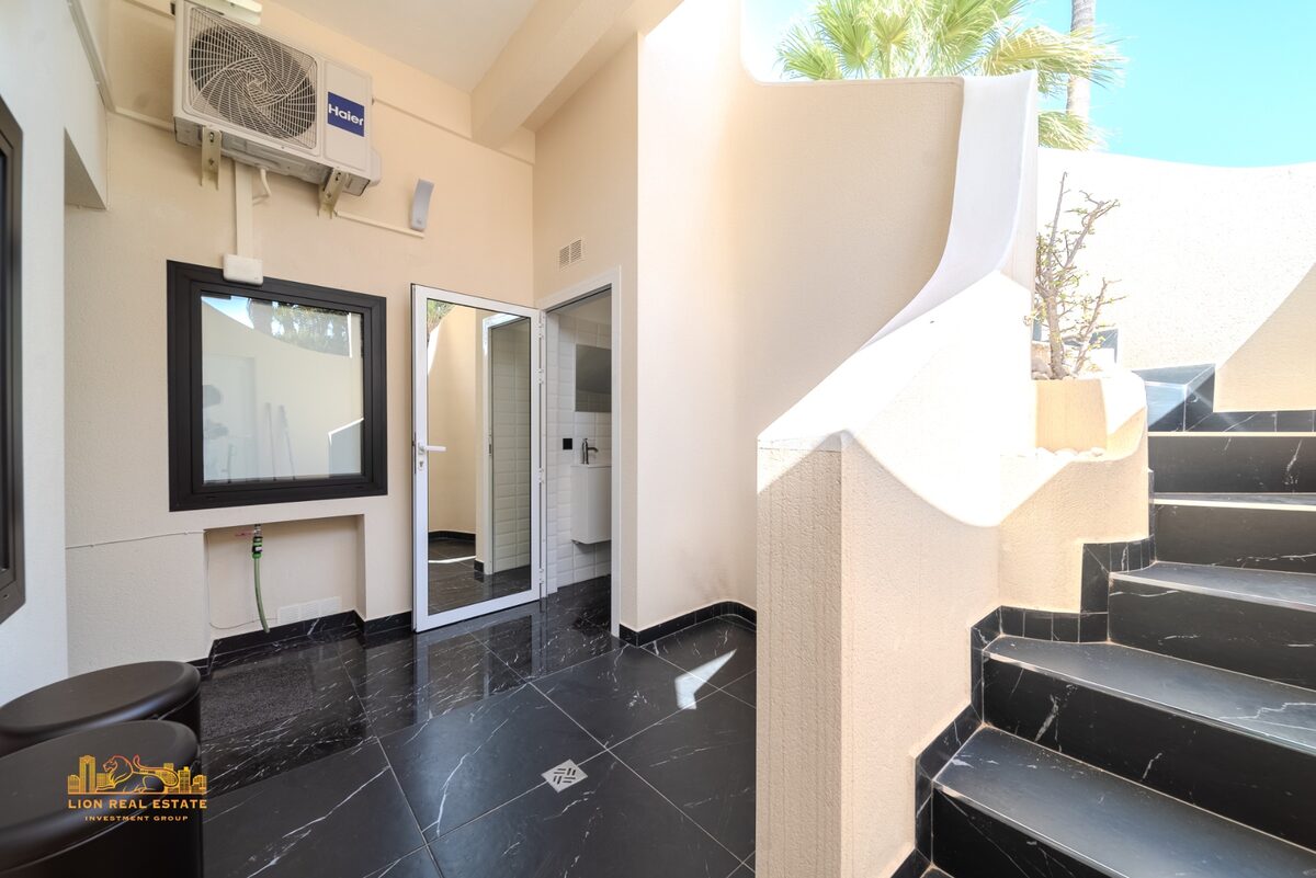 Комерційна нерухомість з 2 спальнями, 120м² в Оріуела Коста, Іспанія [ID: 0150-LS-0808]