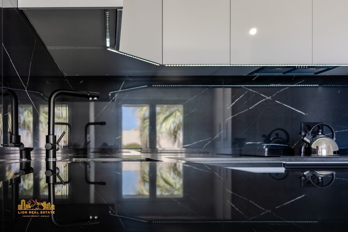 Комерційна нерухомість з 2 спальнями, 120м² в Оріуела Коста, Іспанія [ID: 0150-LS-0808]