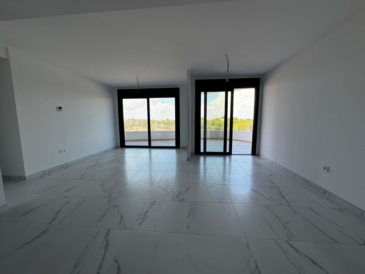 Apartment with 3 bedrooms, 116m² in Punta Prima, Spain [ID: 0150-LS-0409]