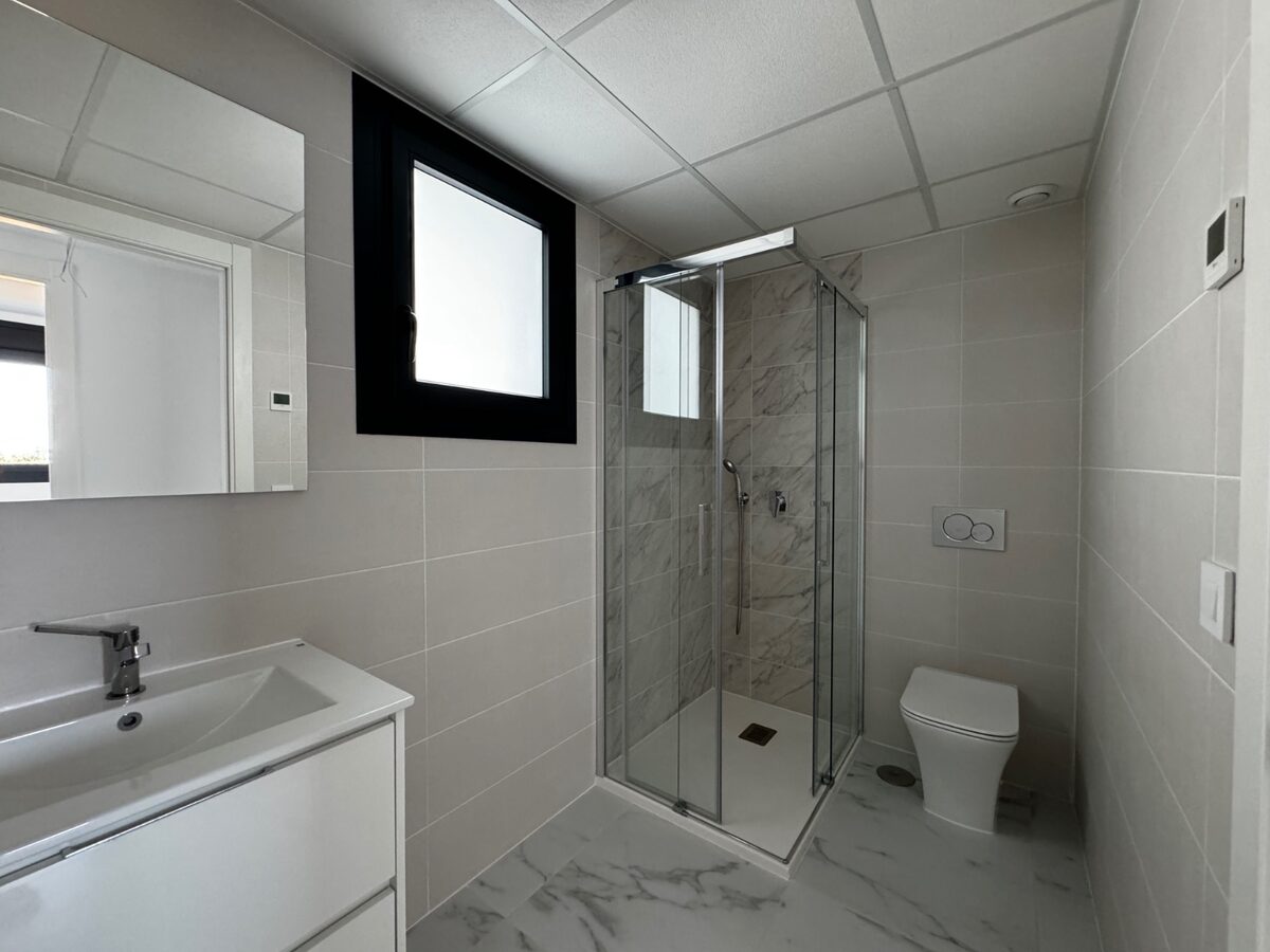 Apartment with 3 bedrooms, 116m² in Punta Prima, Spain [ID: 0150-LS-0409]