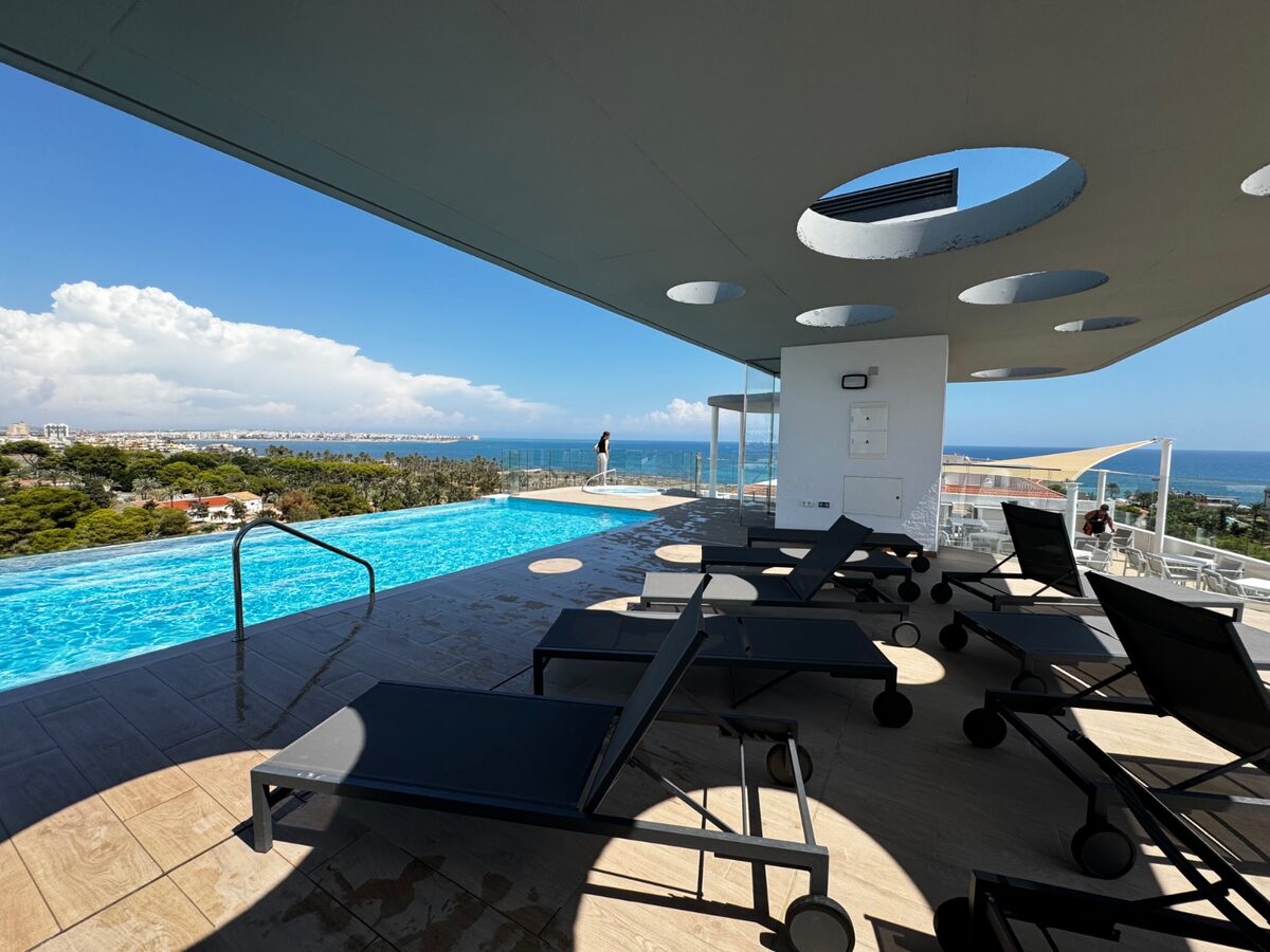 Apartment with 3 bedrooms, 116m² in Punta Prima, Spain [ID: 0150-LS-0409]
