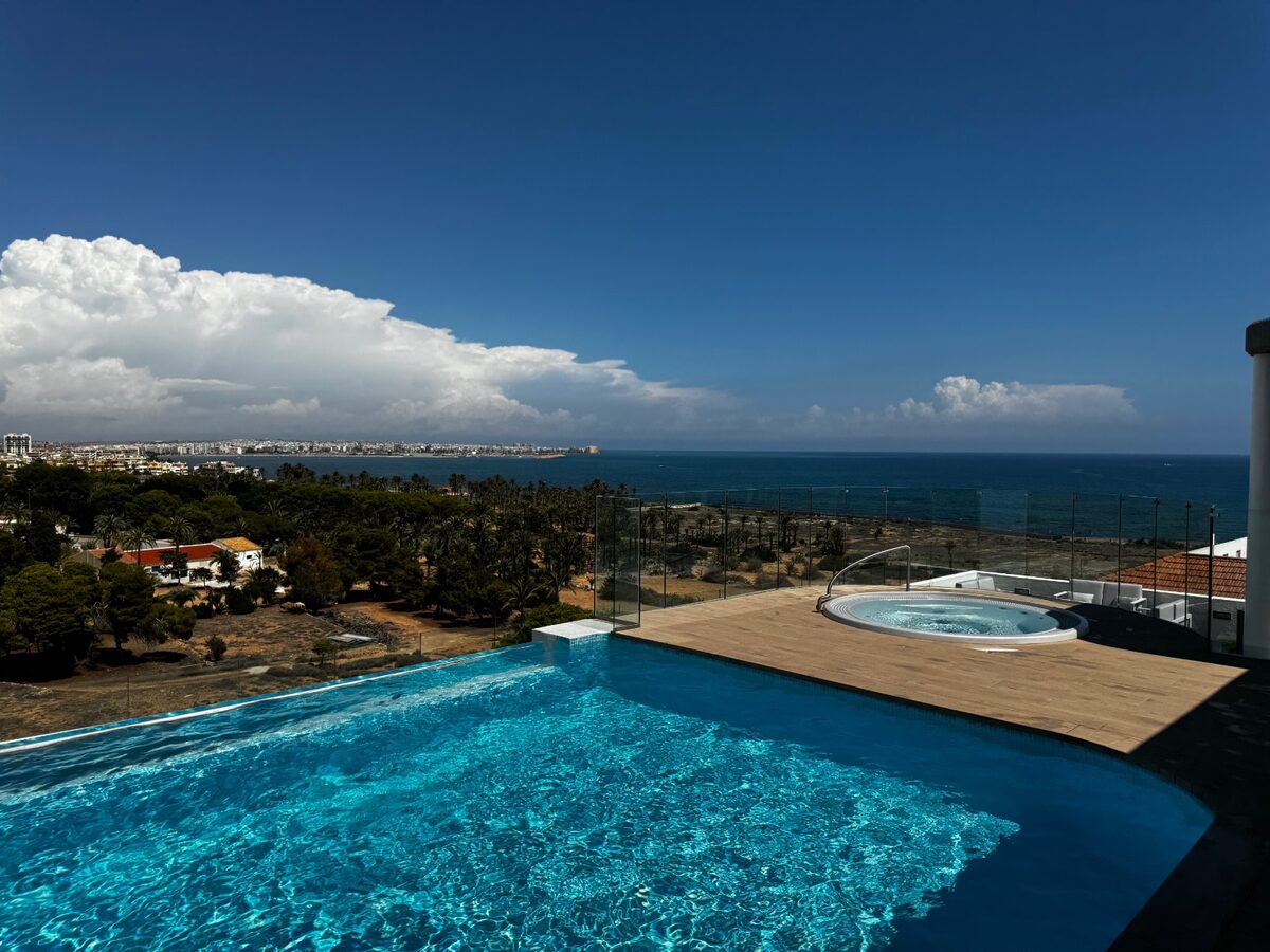 Apartment with 3 bedrooms, 116m² in Punta Prima, Spain [ID: 0150-LS-0409]