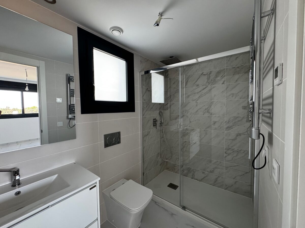 Apartment with 3 bedrooms, 116m² in Punta Prima, Spain [ID: 0150-LS-0409]