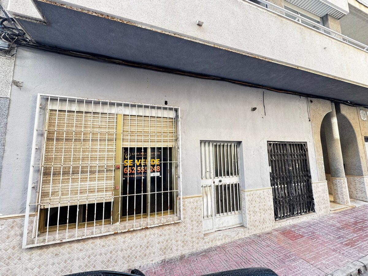 Коммерческое помещение с 2 спальнями, 260м² в Торревьеха, Испания [ID: 0150-LS-1201S]