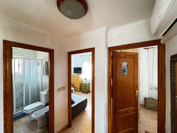 Дом в Пунта Прима, Испания, 200м² - изображение 16