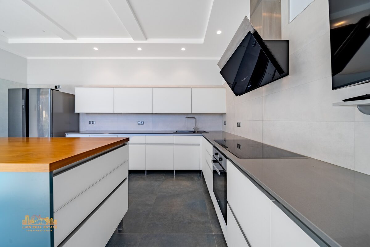 Вилла с 5 спальнями, 635м² в Алтея, Испания [ID: 0150-LS-0212]