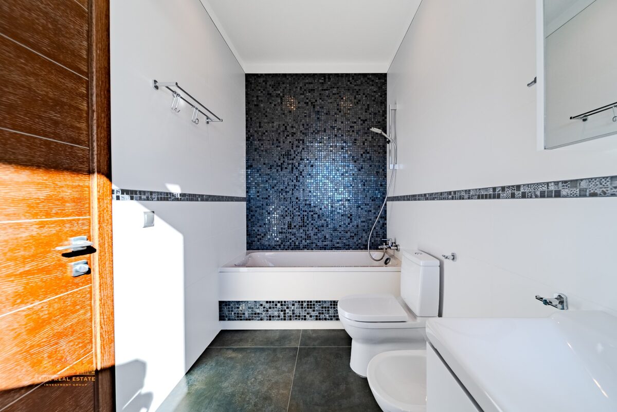 Вилла с 5 спальнями, 635м² в Алтея, Испания [ID: 0150-LS-0212]