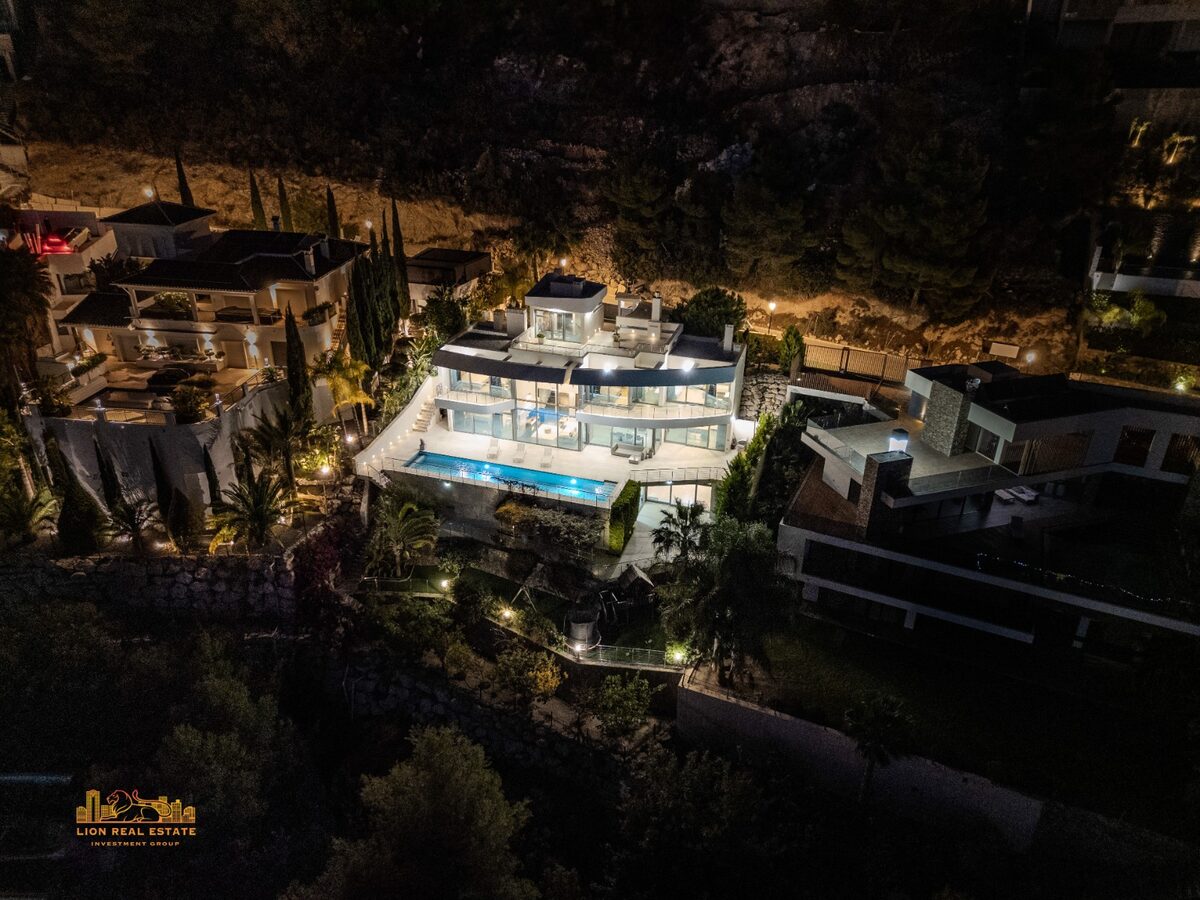 Вилла с 5 спальнями, 635м² в Алтея, Испания [ID: 0150-LS-0212]