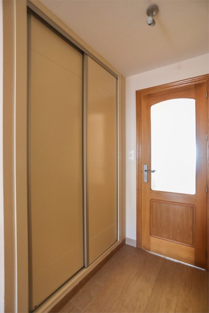 Apartment with 4 bedrooms, 189m² in Torrevieja, Spain [ID: 0150-LS-1812]