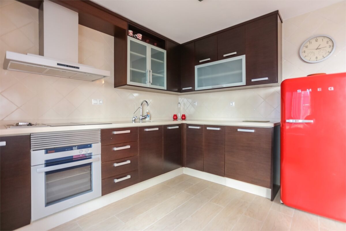 Apartment with 4 bedrooms, 189m² in Torrevieja, Spain [ID: 0150-LS-1812]