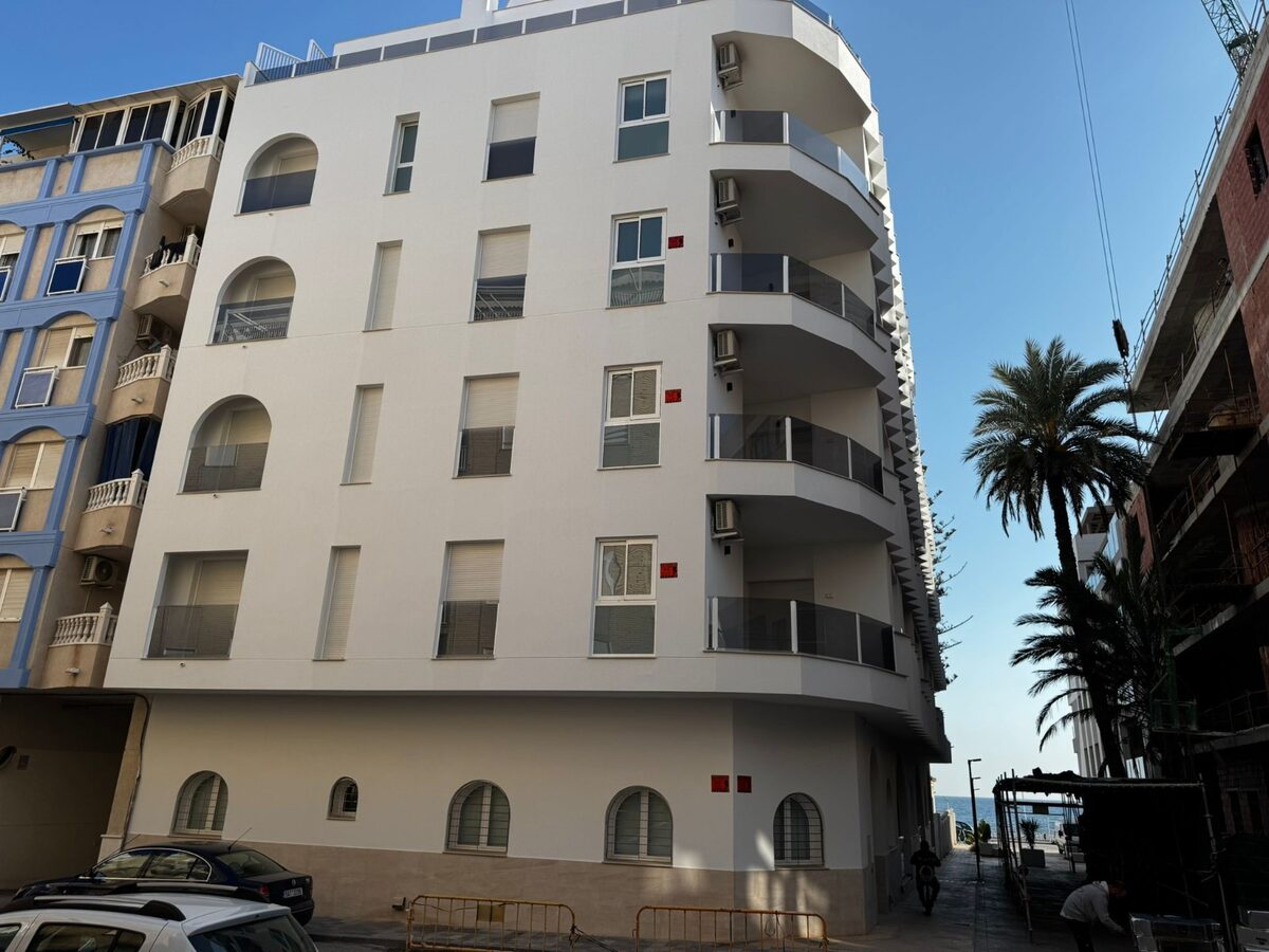 Квартира з 2 спальнями, 81м² в Торрев'єха, Іспанія [ID: 0150-LS-2608/2]