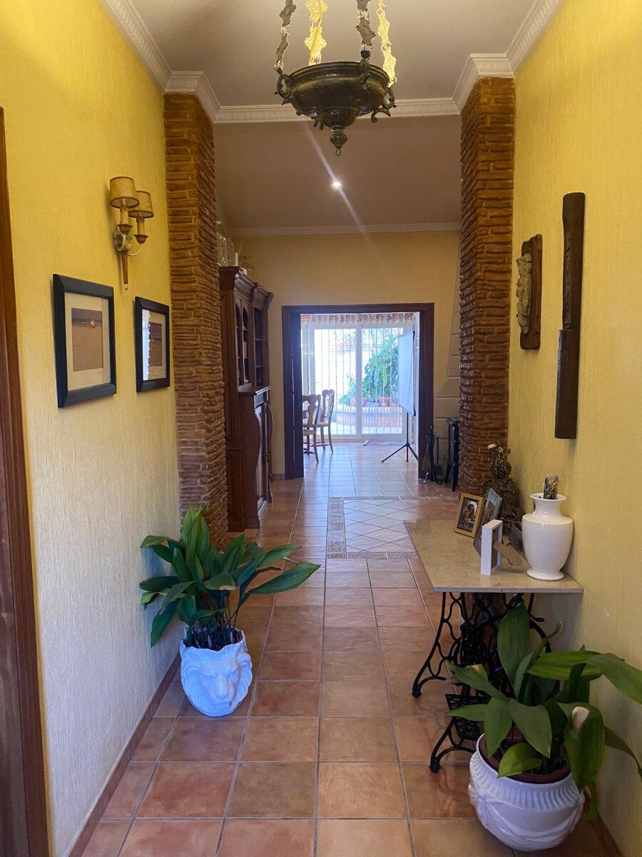 Townhouse with 3 bedrooms, 219m² in Torrevieja, Spain [ID: 0150-LS-1601]