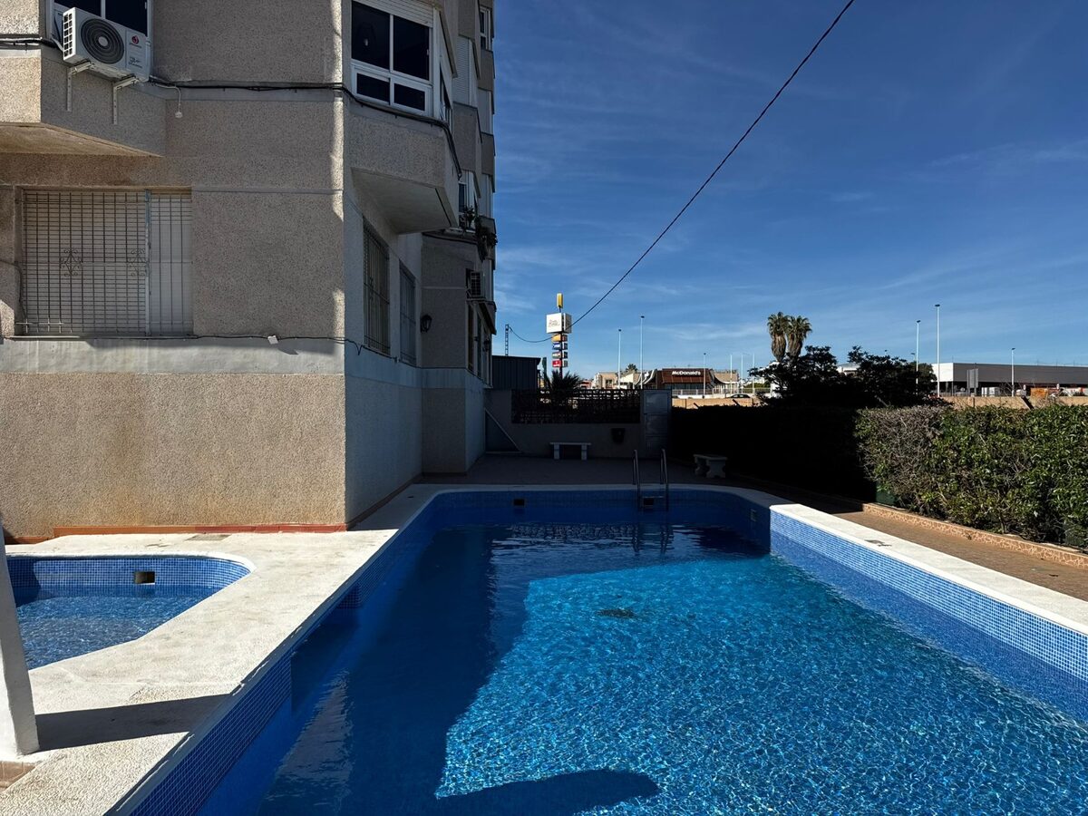 Apartment with 2 bedrooms, 64m² in Torrevieja, Spain [ID: 0150-LS-1402/2]