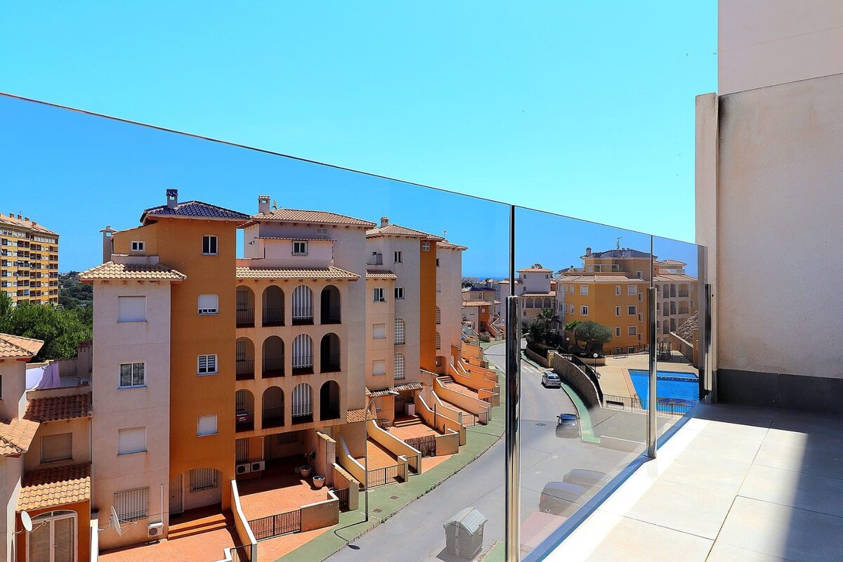 Квартира з 3 спальнями, 86м² в Оріуела Коста, Іспанія [ID: 0150-LS-1003]
