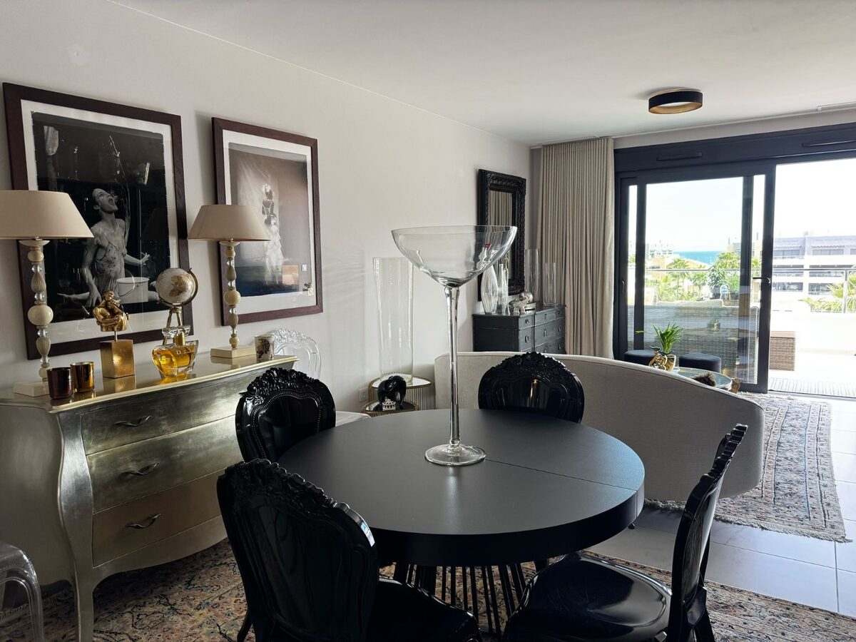 Квартира з 2 спальнями, 120м² в Оріуела Коста, Іспанія [ID: 0150-LS-2503]