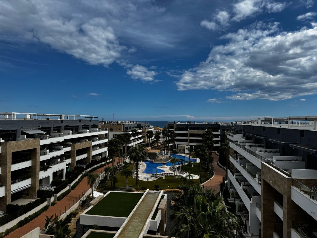 Квартира з 2 спальнями, 120м² в Оріуела Коста, Іспанія [ID: 0150-LS-2503]