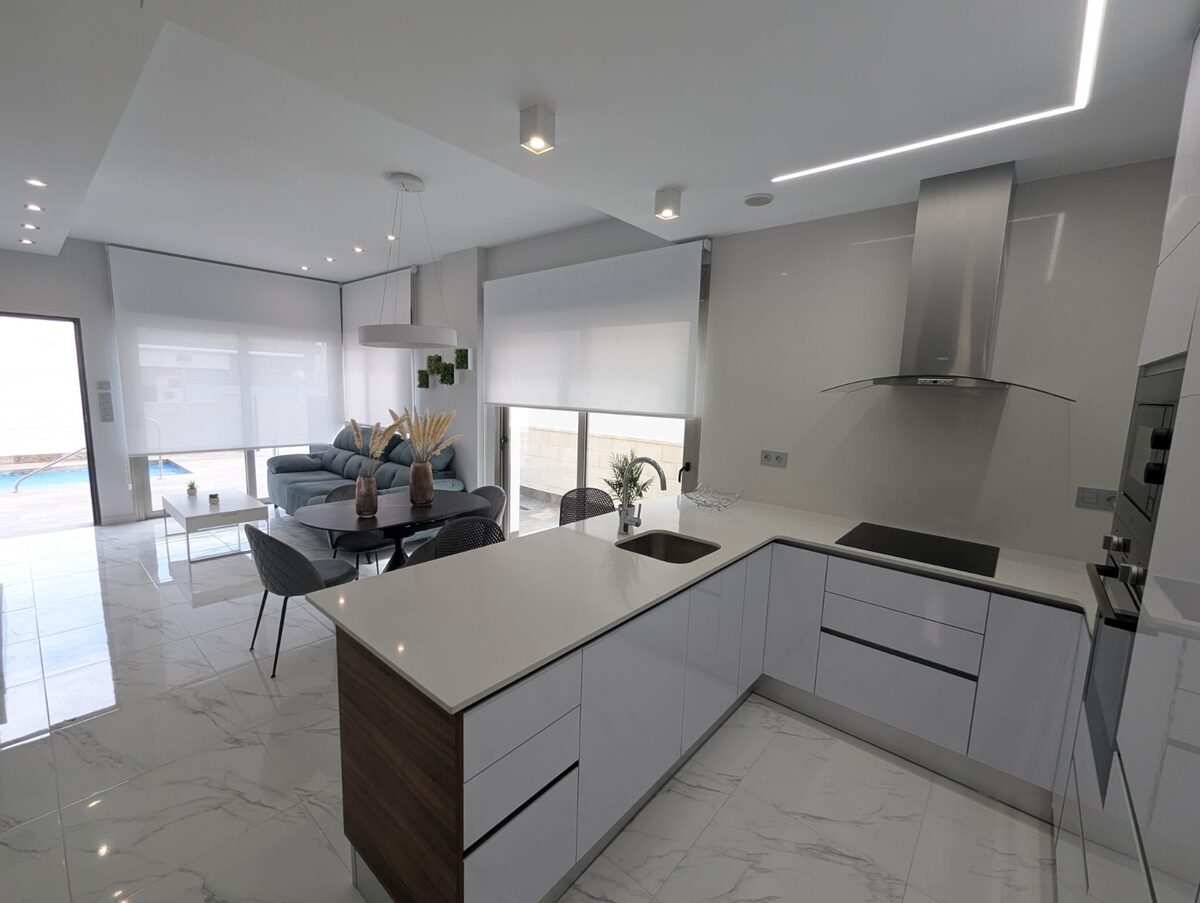 Вилла с 3 спальнями, 78м² в Ориуэла Коста, Испания [ID: 0150-LS-1504]