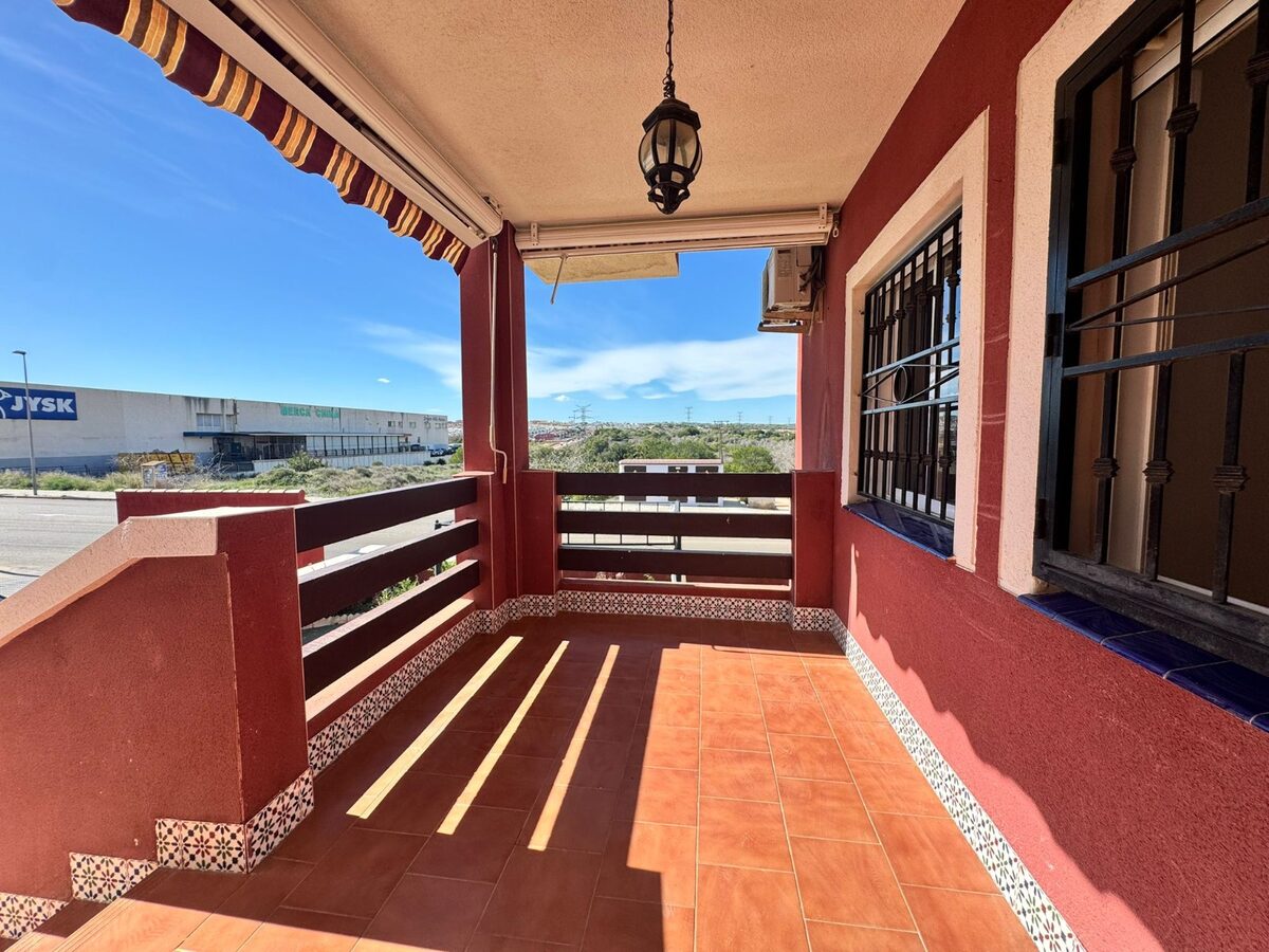 Bungalow with 2 bedrooms, 66m² in Torrevieja, Spain [ID: 0150-LS-1006C]