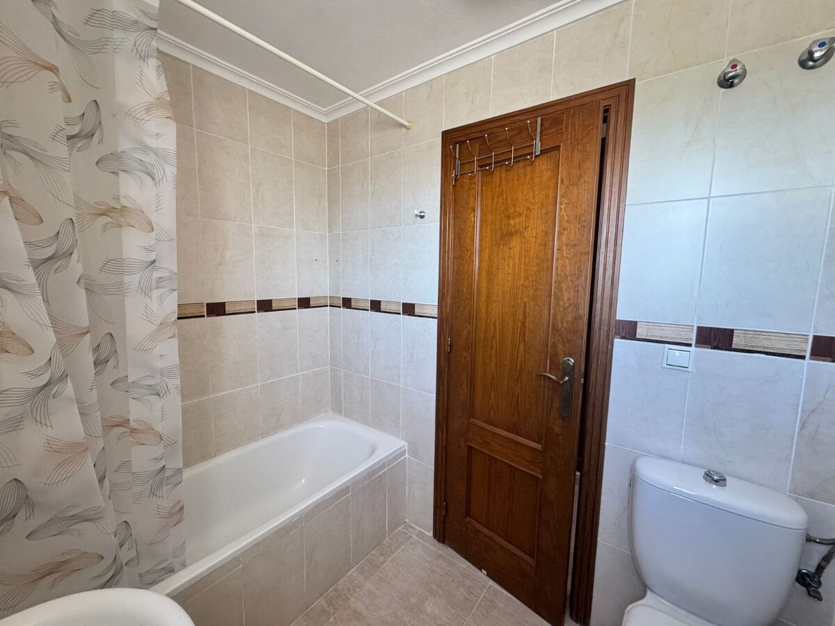 Bungalow with 2 bedrooms, 66m² in Torrevieja, Spain [ID: 0150-LS-1006C]