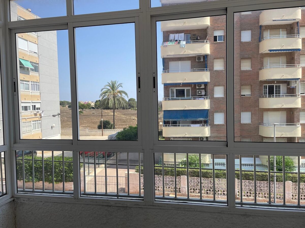 Townhouse with 5 bedrooms, 162m² in Torrevieja, Spain [ID: 0150-LS-2006]