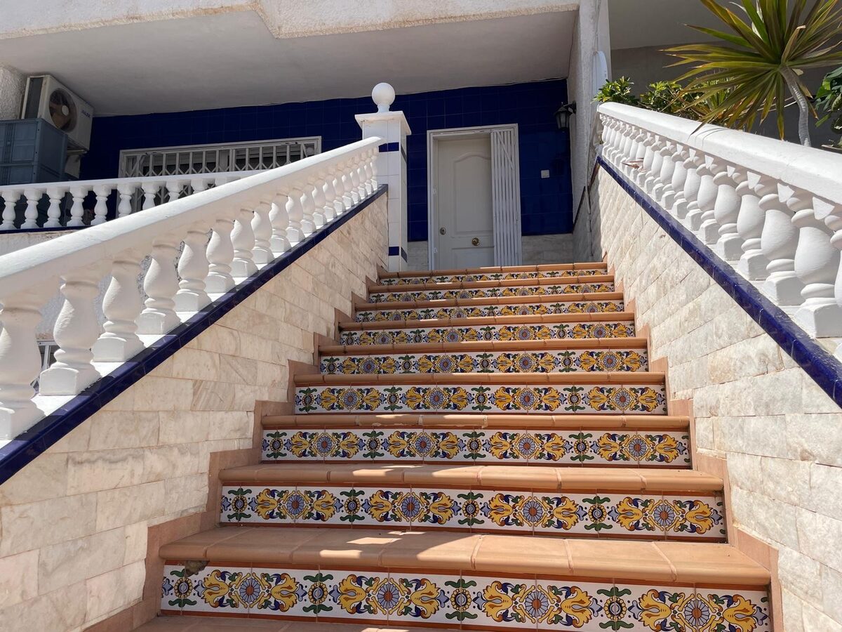 Townhouse with 5 bedrooms, 162m² in Torrevieja, Spain [ID: 0150-LS-2006]