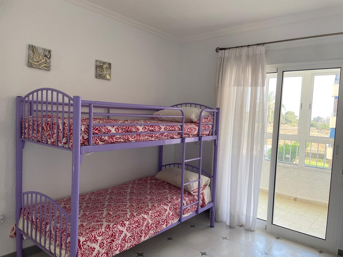 Townhouse with 5 bedrooms, 162m² in Torrevieja, Spain [ID: 0150-LS-2006]