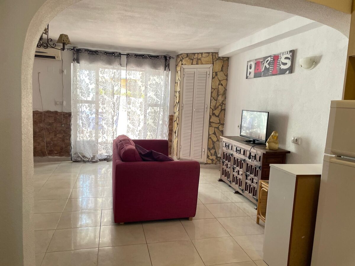 Townhouse with 5 bedrooms, 162m² in Torrevieja, Spain [ID: 0150-LS-2006]