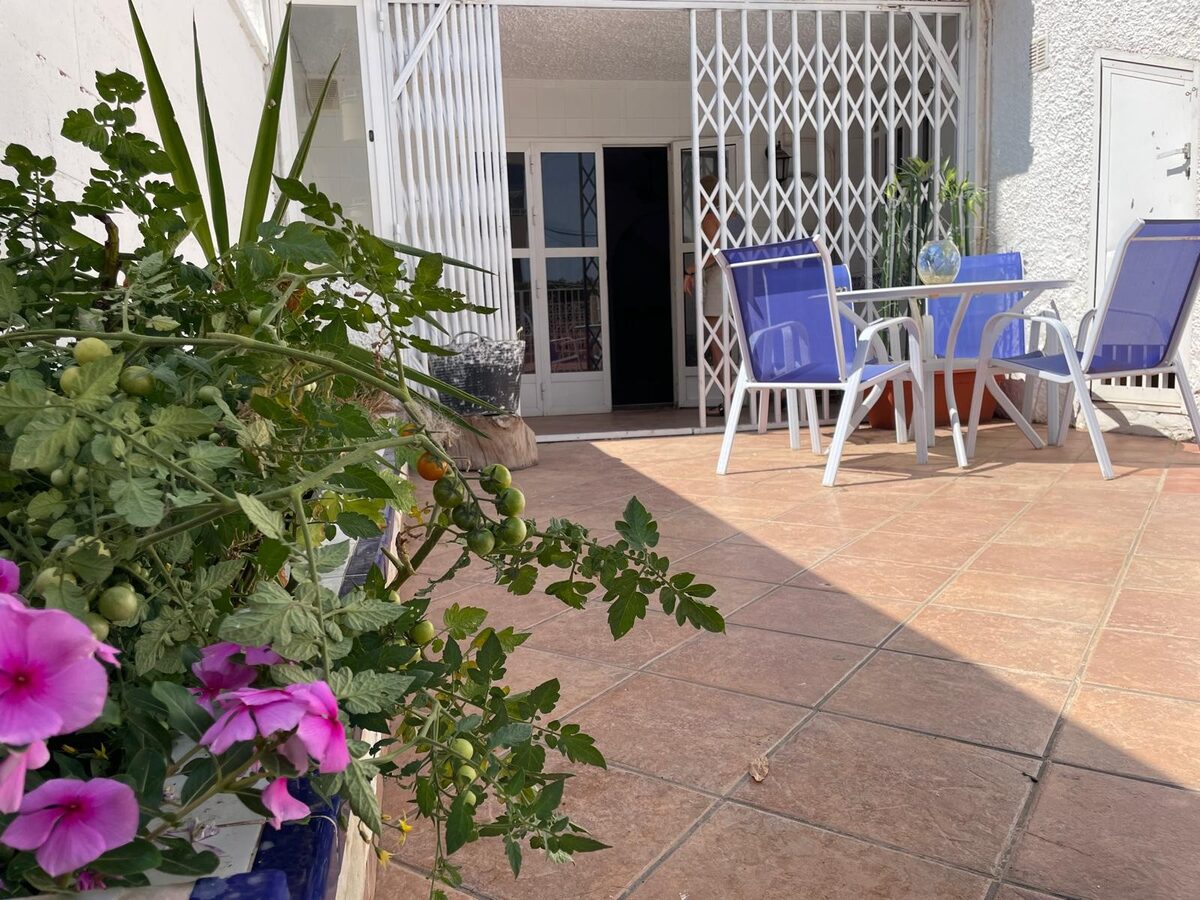 Townhouse with 5 bedrooms, 162m² in Torrevieja, Spain [ID: 0150-LS-2006]