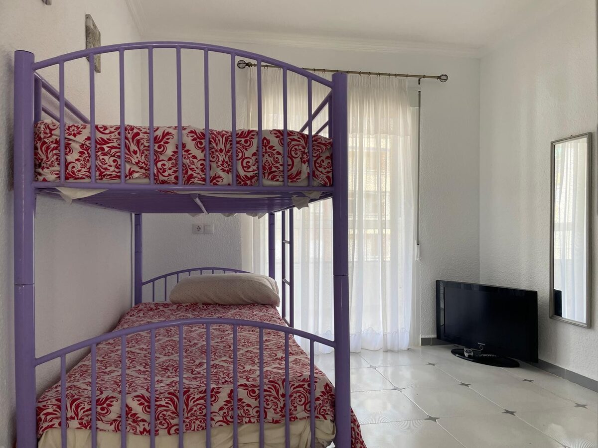 Townhouse with 5 bedrooms, 162m² in Torrevieja, Spain [ID: 0150-LS-2006]