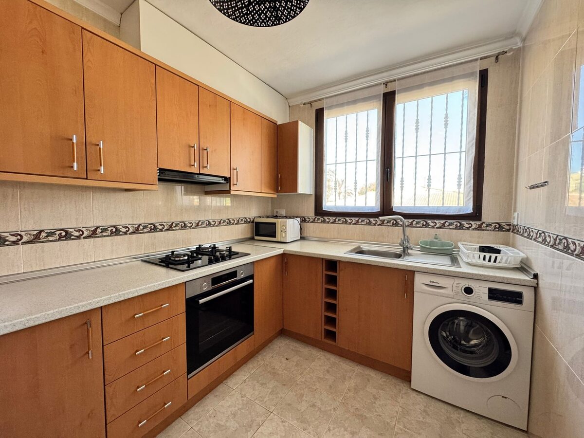 Dom z 5 sypialniami, 162m² w Punta Prima, Hiszpania [ID: 0150-LS-1407]