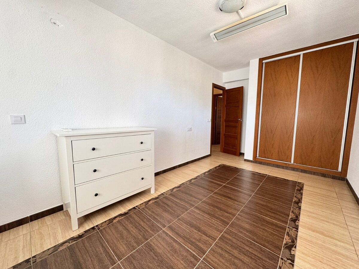 Dom z 5 sypialniami, 162m² w Punta Prima, Hiszpania [ID: 0150-LS-1407]