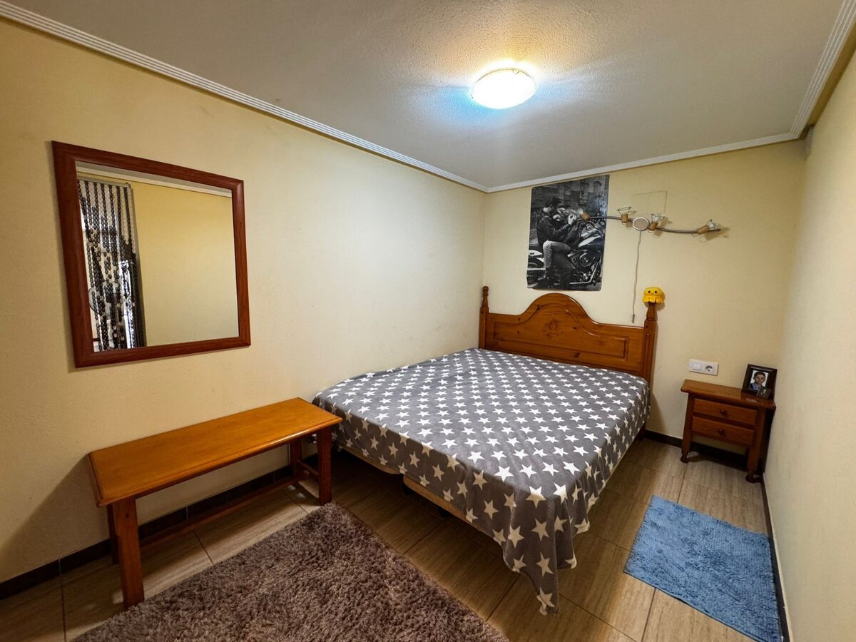 Dom z 5 sypialniami, 162m² w Punta Prima, Hiszpania [ID: 0150-LS-1407]